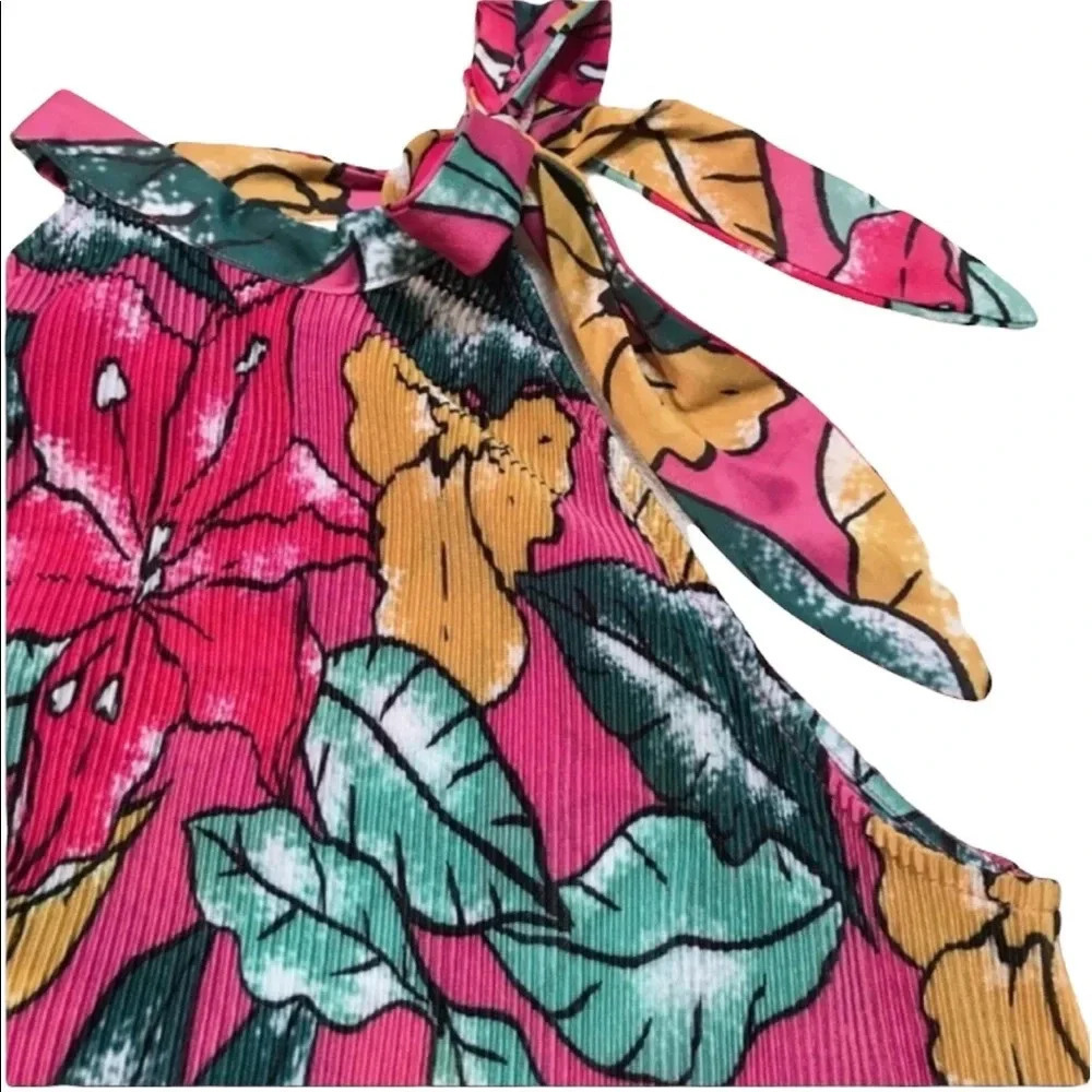 NWOT Anthropologie Maeve Glocester Floral Halter Top
Size Medium - Picture 8 of 9